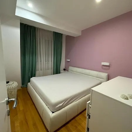 아파트 Above - Rooftop With Private Terrace *