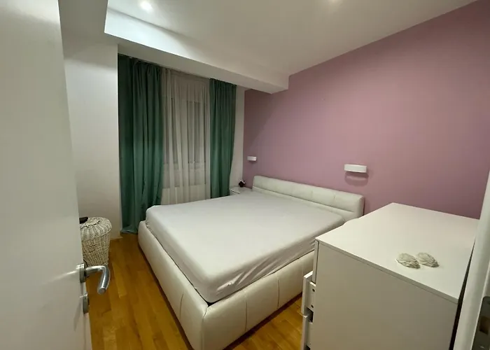 아파트 Above - Rooftop With Private Terrace *