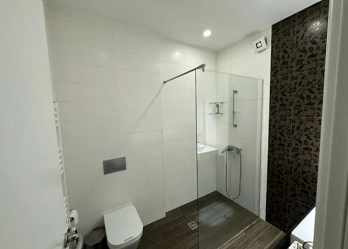 아파트 Above - Rooftop With Private Terrace *